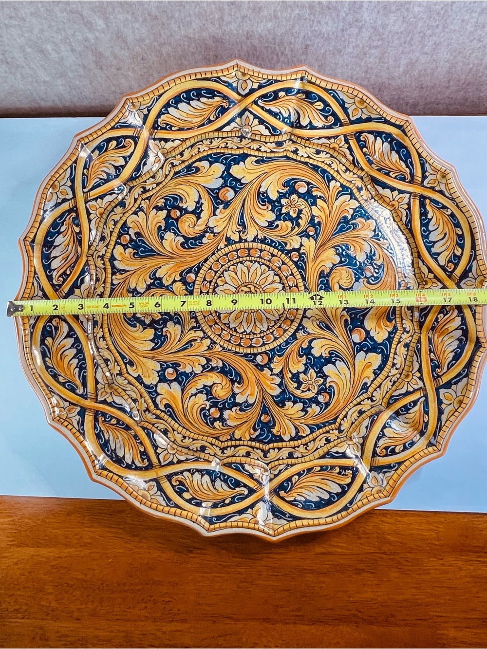 Caltagirone Sicilian Hand Made Hand Painted Oversize 19 inch Collector Plate - Picture 3 of 8